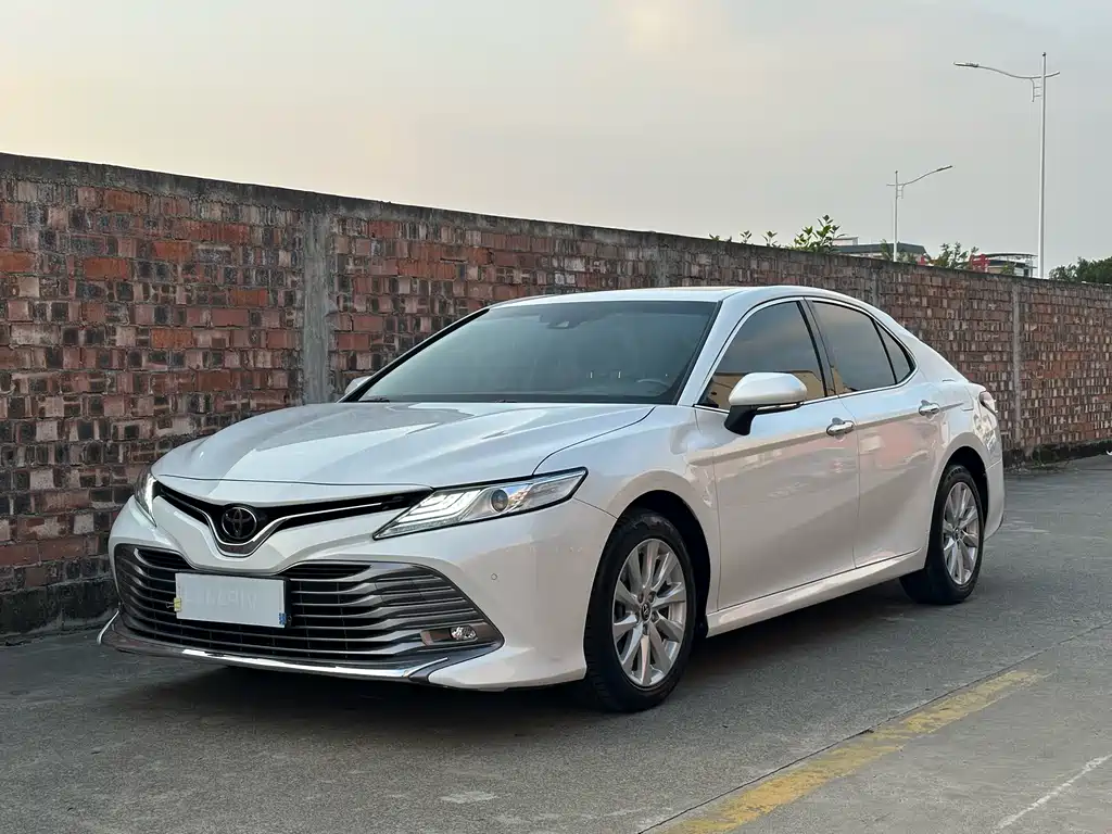 Toyota Camry 2021