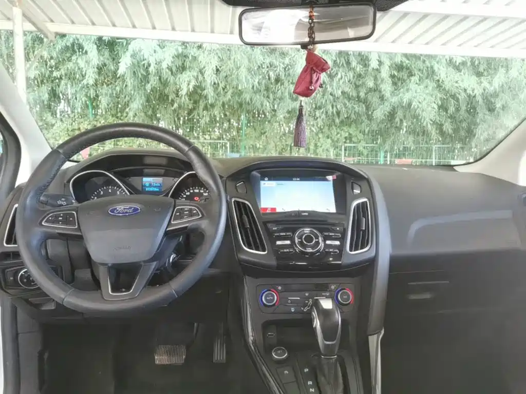Ford Focus — миниатюра 10