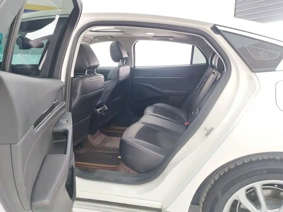 Ford Mondeo — миниатюра 11