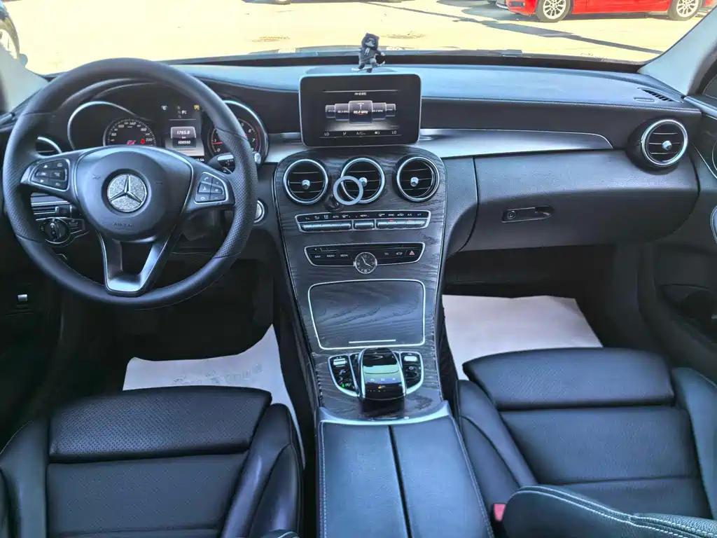 Mercedes-Benz C-Class — миниатюра 15