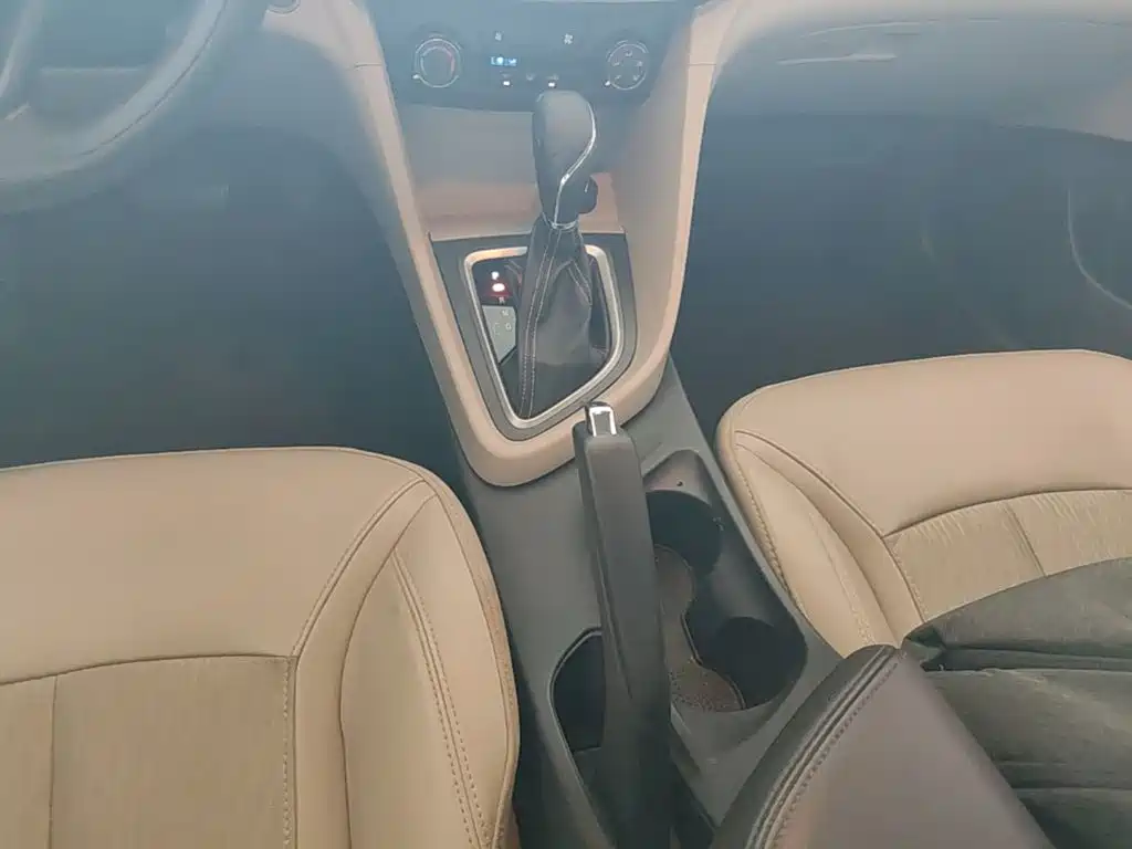 Buick Excelle — миниатюра 14