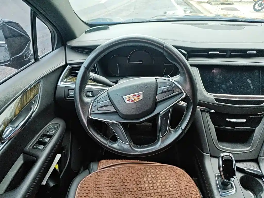 Cadillac XT5 — миниатюра 11