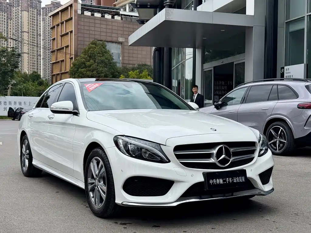 Mercedes-Benz C-Class — миниатюра 3