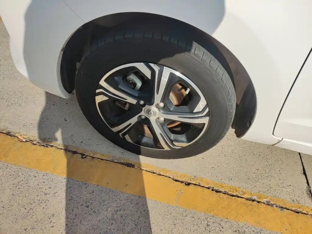 Changan Benben E-Star — миниатюра 23