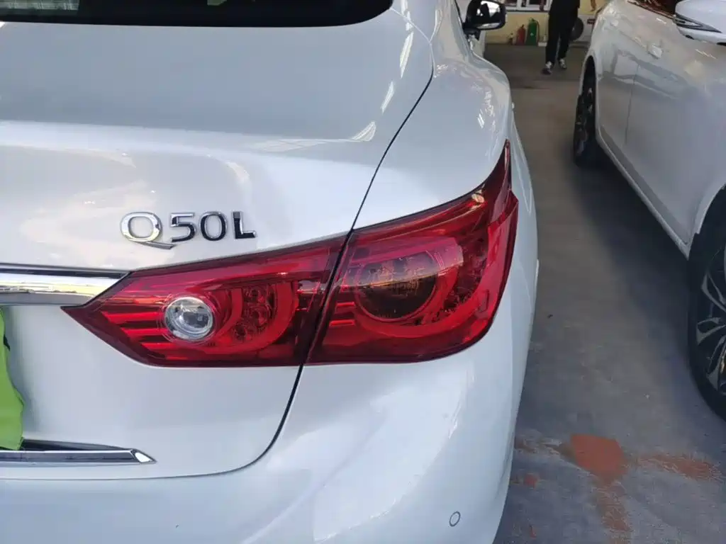 Infiniti Q50L — миниатюра 8