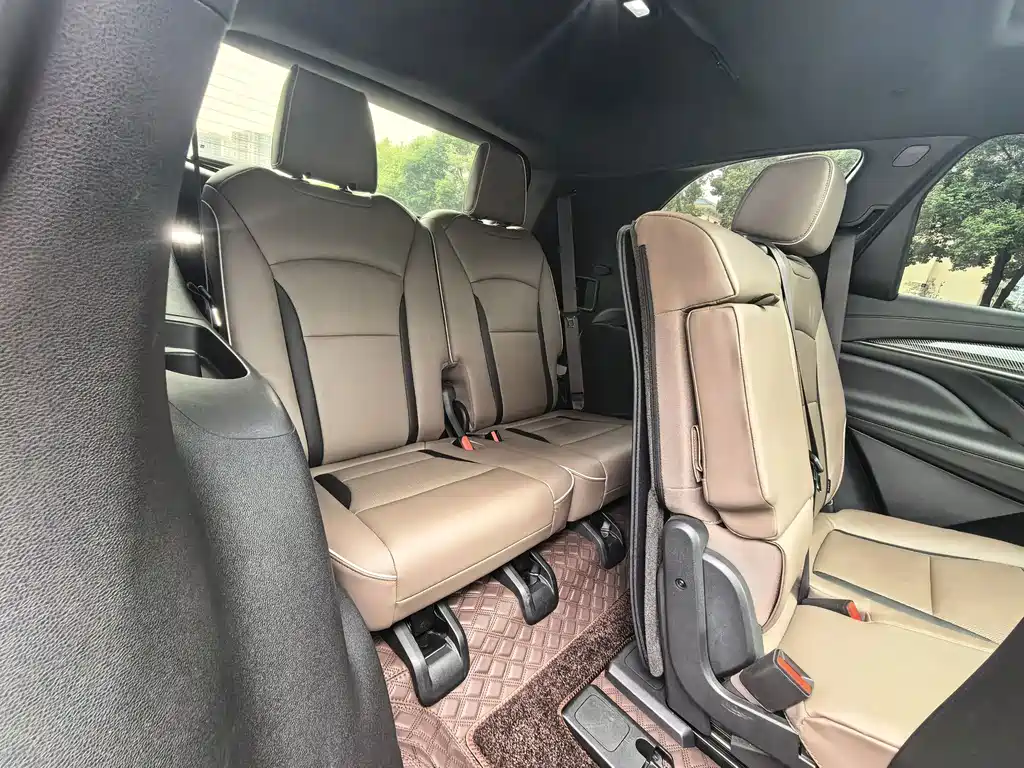 Buick Enclave — миниатюра 20