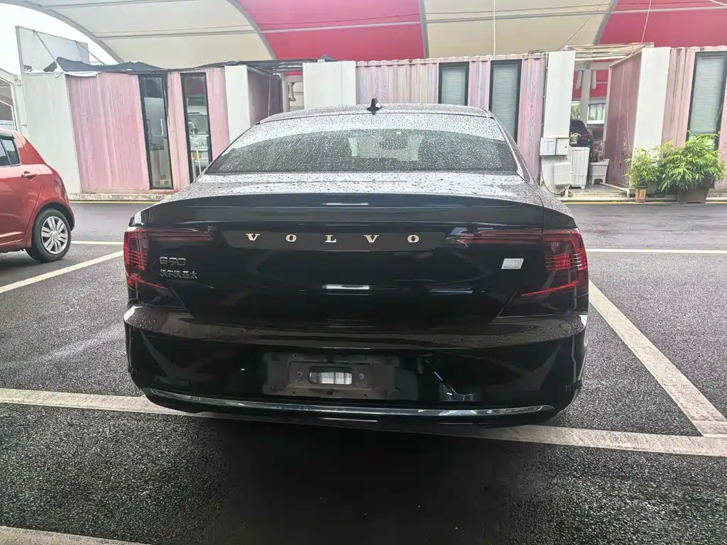 Volvo S90 PHEV — миниатюра 9