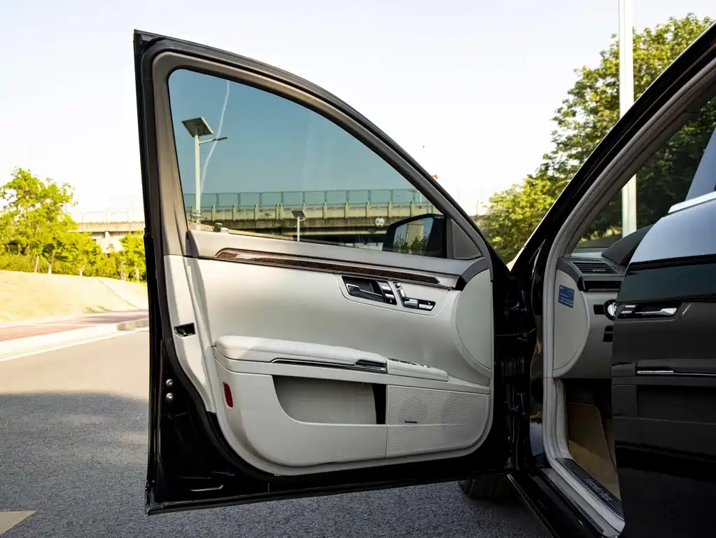 Mercedes-Benz S-Class — миниатюра 9