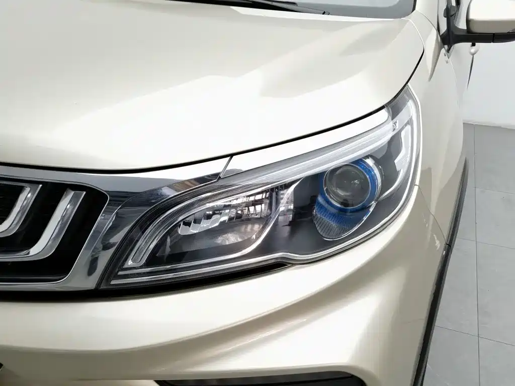 Geely Vision X3 — миниатюра 7
