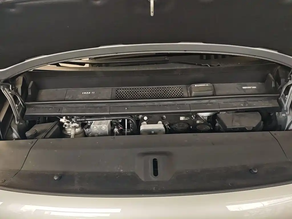 Li Auto Li MEGA — миниатюра 20