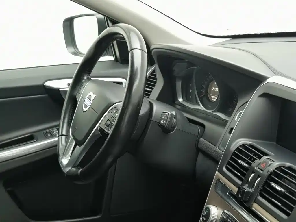 Volvo XC60 — миниатюра 22