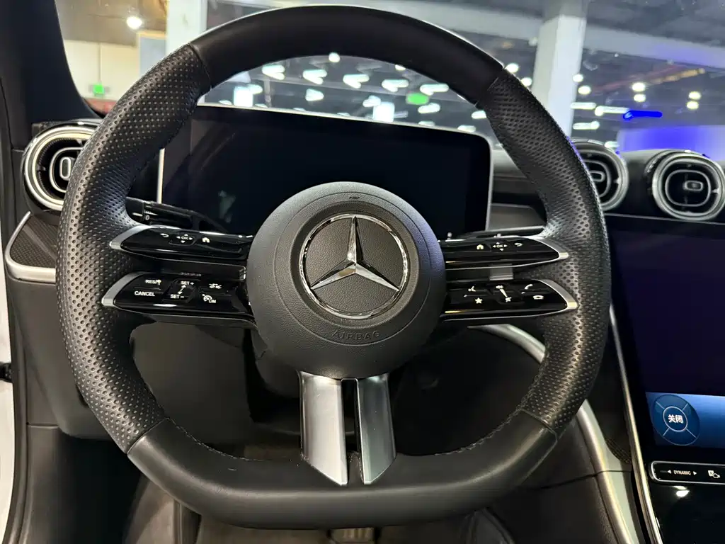 Mercedes-Benz C-Class — миниатюра 5