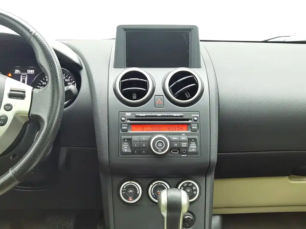 Nissan Qashqai — миниатюра 12