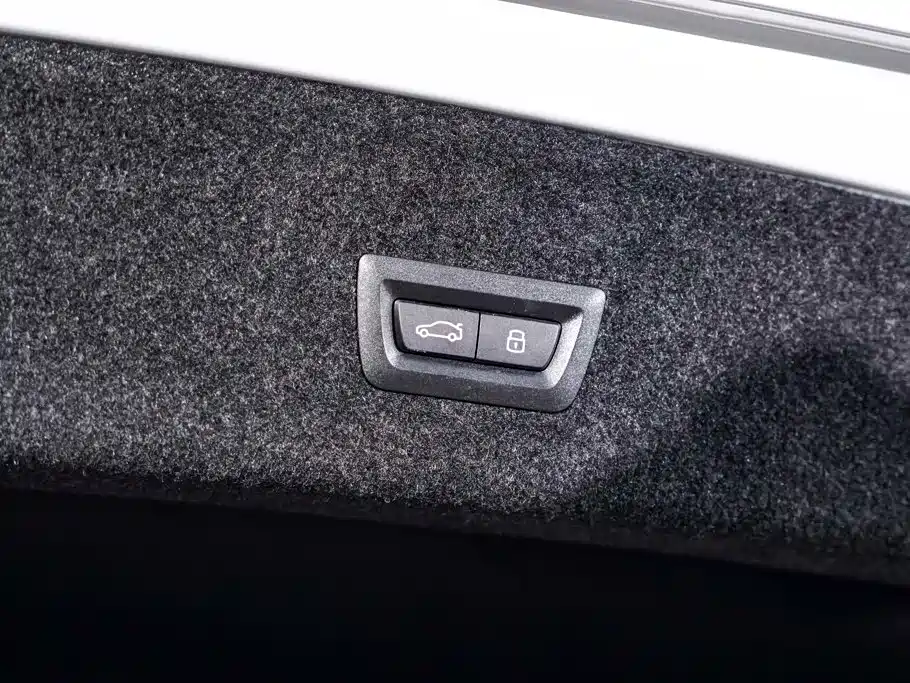BMW 3 Series — миниатюра 30
