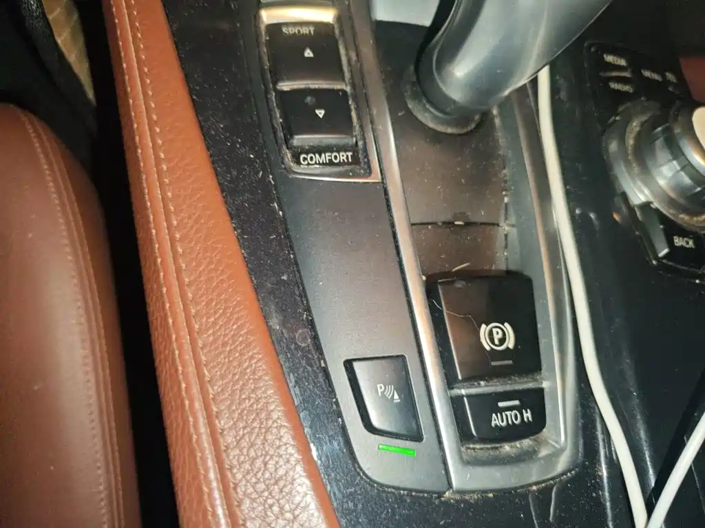 BMW 5 Series — миниатюра 20