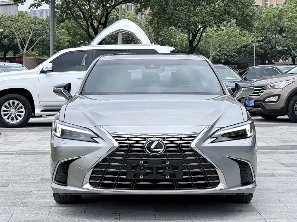 Lexus ES — миниатюра 2