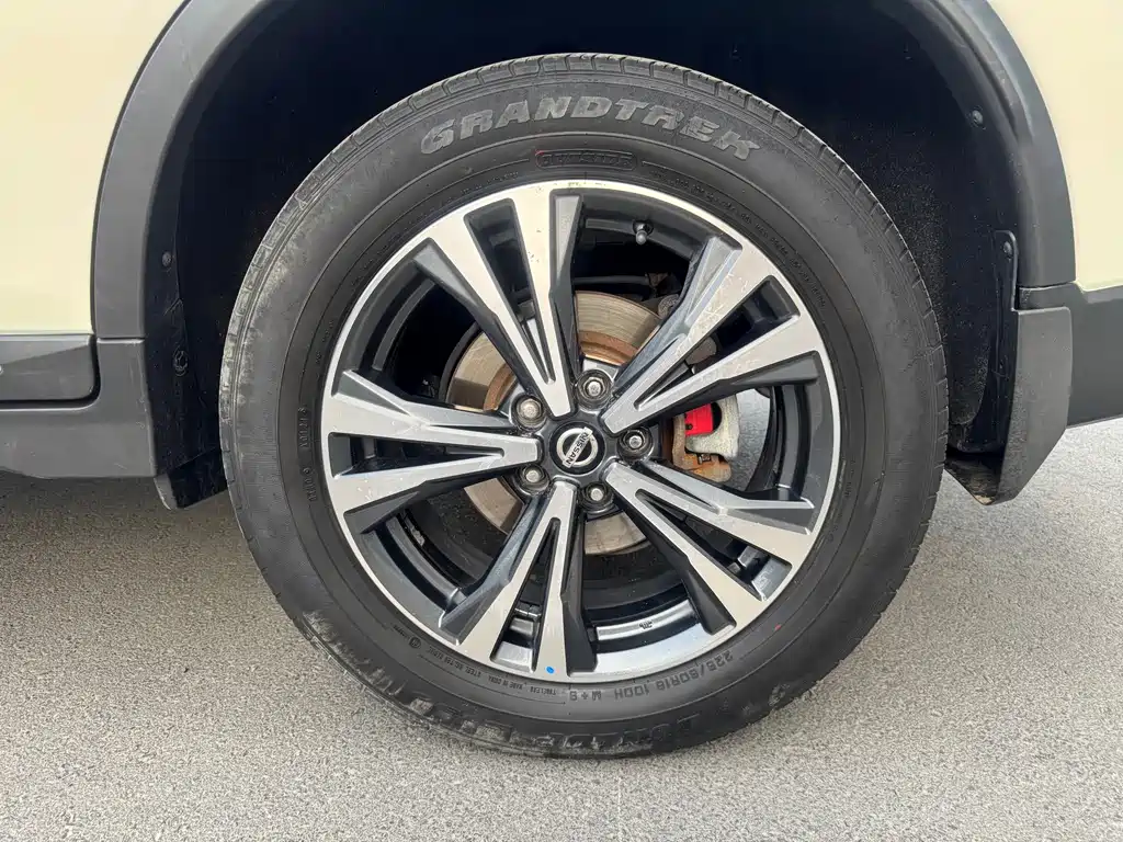Nissan X-Trail — миниатюра 10
