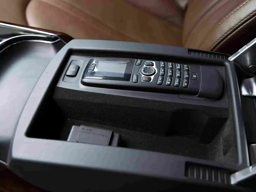Audi A8 — миниатюра 25