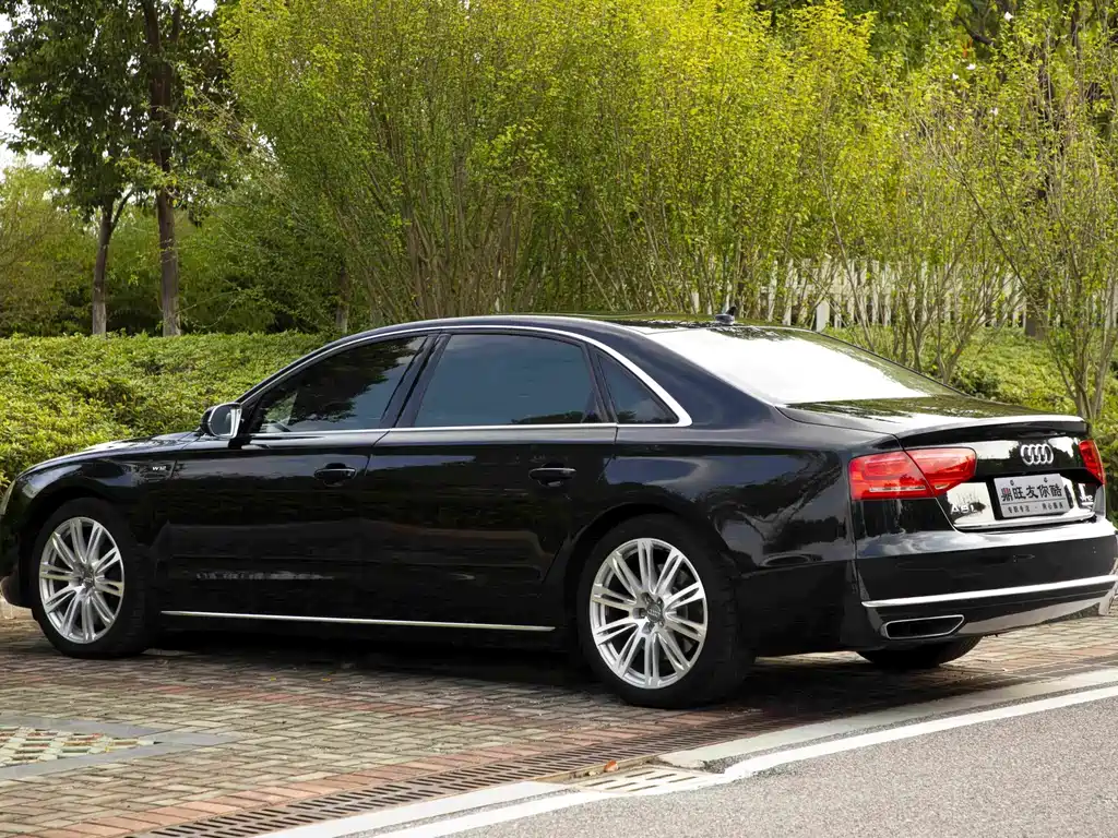 Audi A8 — миниатюра 4
