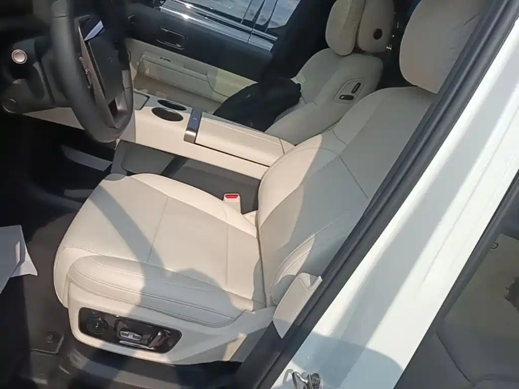 Li Auto Li MEGA — миниатюра 15