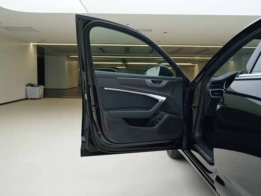 Audi A6L — миниатюра 15