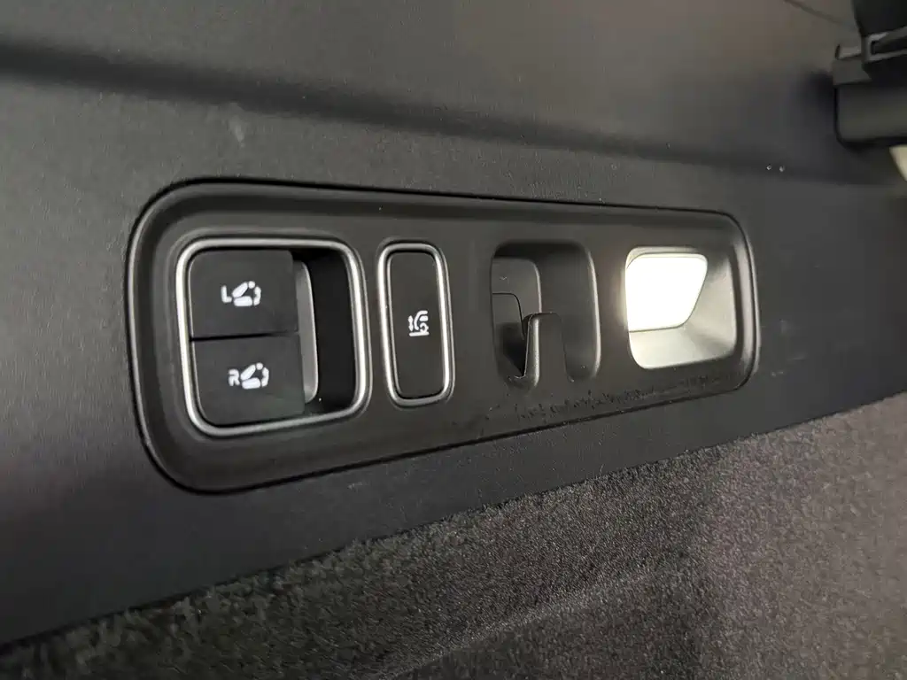 Li Auto Li L7 — миниатюра 27