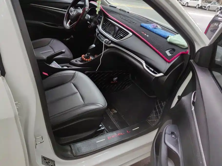 Buick Excelle — миниатюра 8