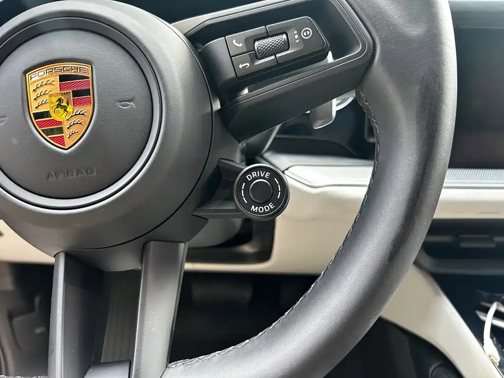 Porsche Cayenne — миниатюра 18