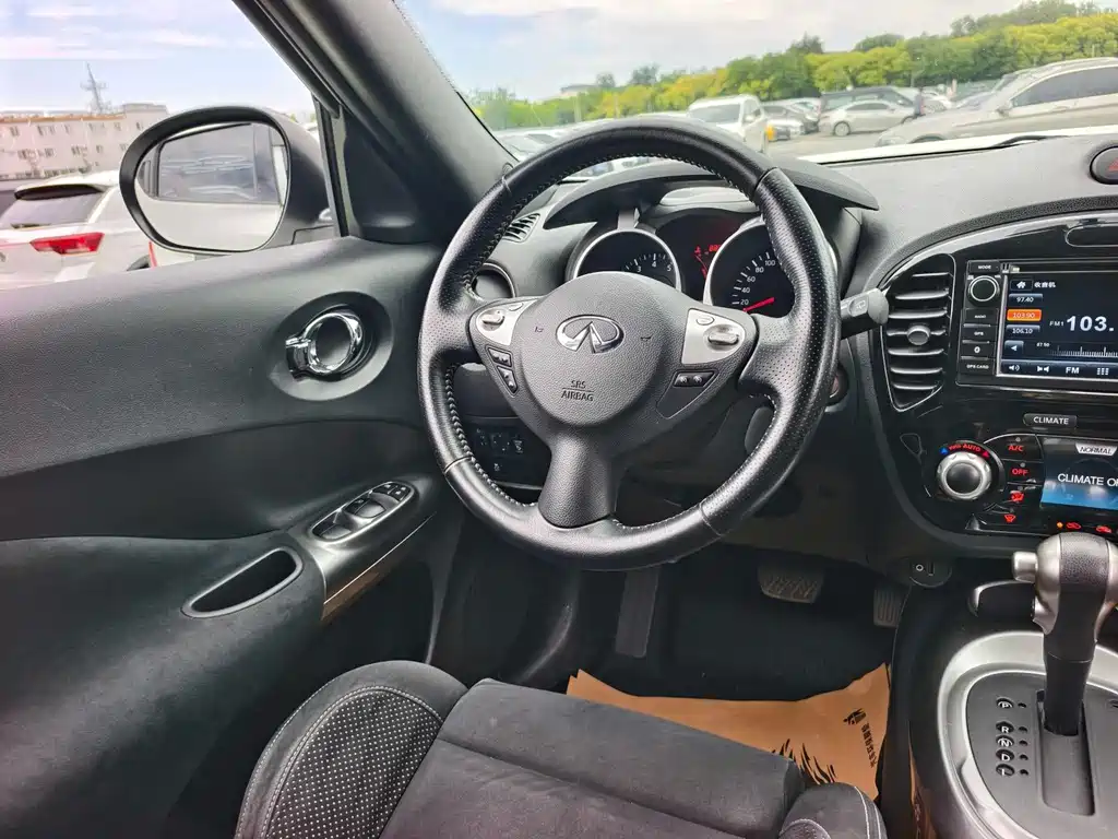 Infiniti ESQ — миниатюра 5