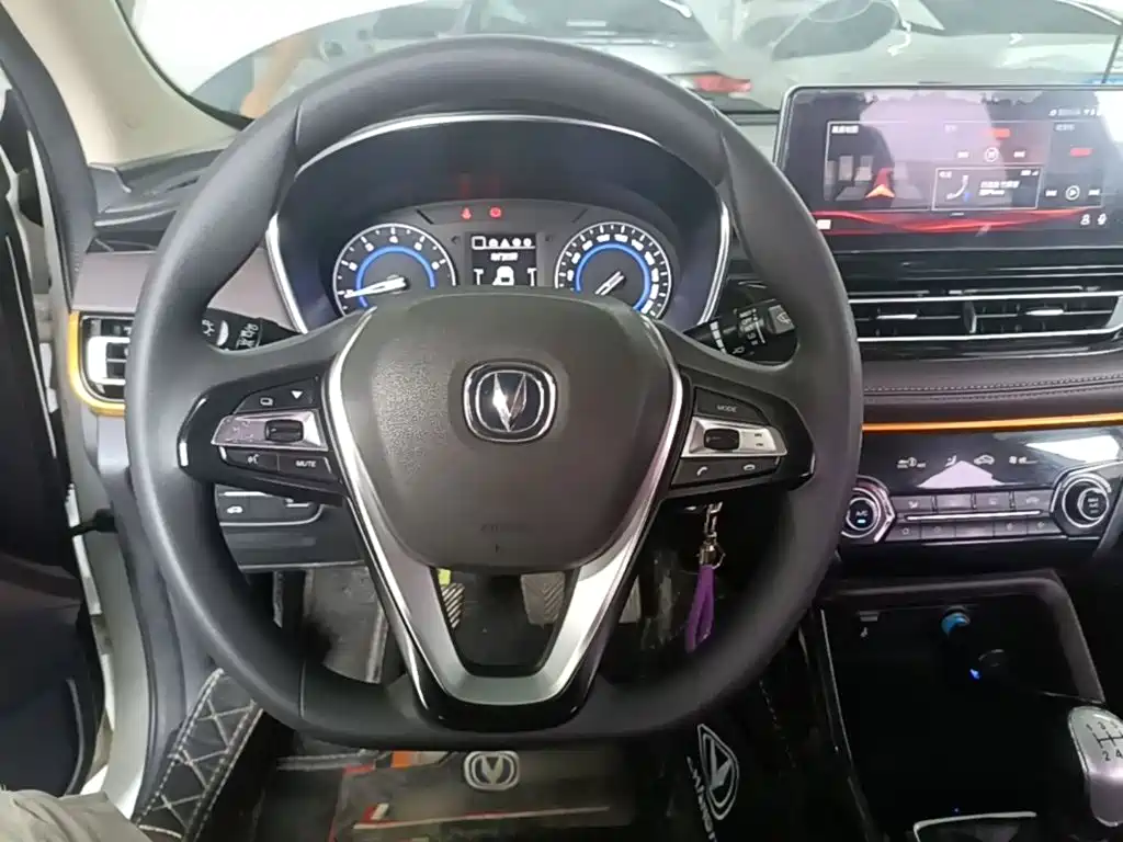 Changan Eado DT — миниатюра 11