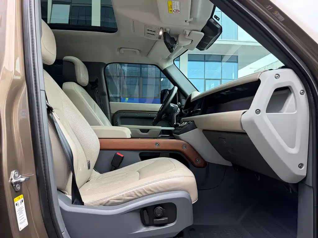 Land Rover Defender — миниатюра 6