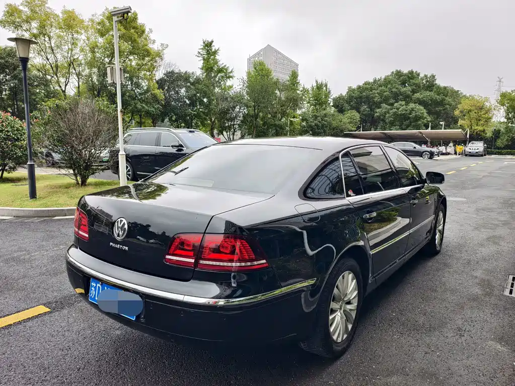 Volkswagen Phaeton — миниатюра 7