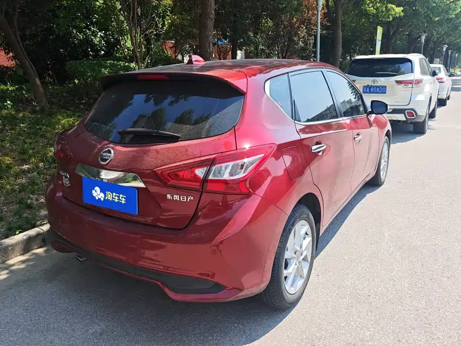 Nissan Tiida — миниатюра 3