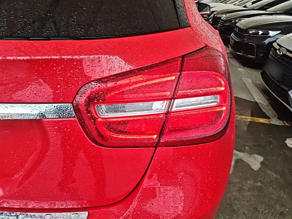 Mercedes-Benz GLA 2016 GLA 200 Fashion