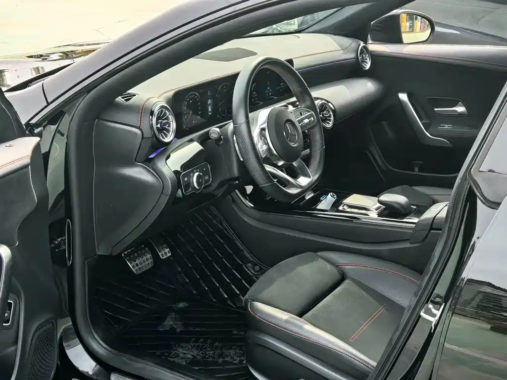 Mercedes-Benz CLA (Import) — миниатюра 4