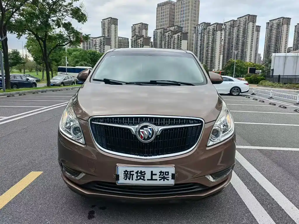 Buick GL8 — миниатюра 2