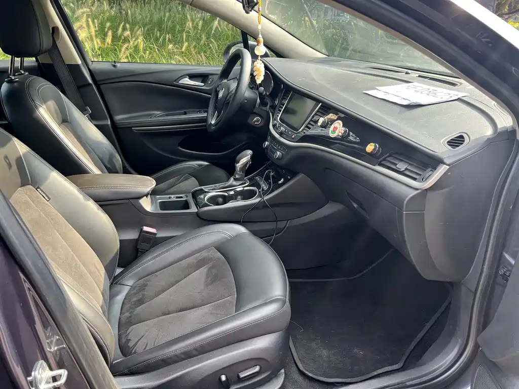 Buick Verano — миниатюра 12