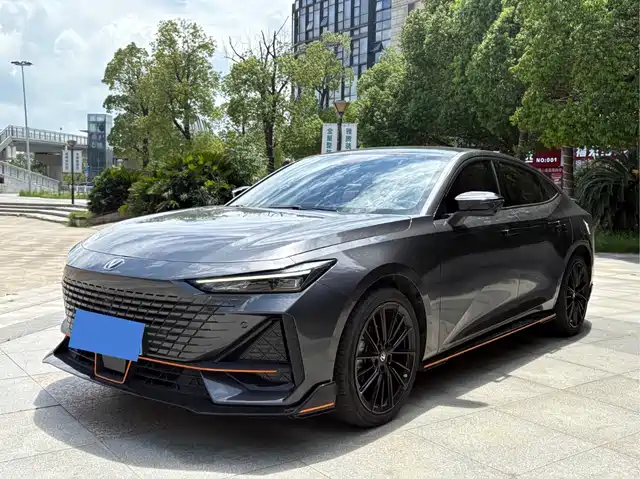 CHANGAN  UNI V 2023