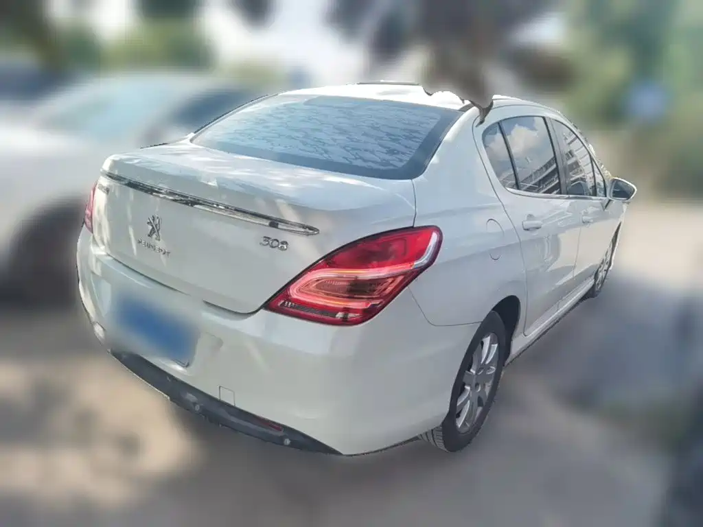 Peugeot 308 — миниатюра 10