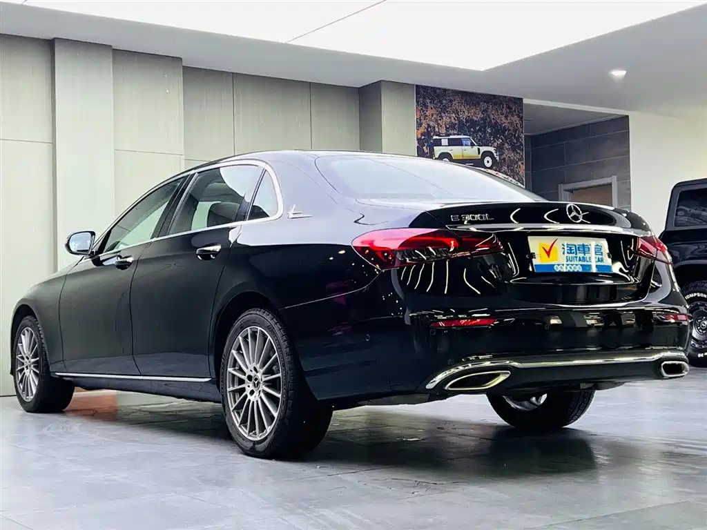 MERCEDES-BENZ E CLASS