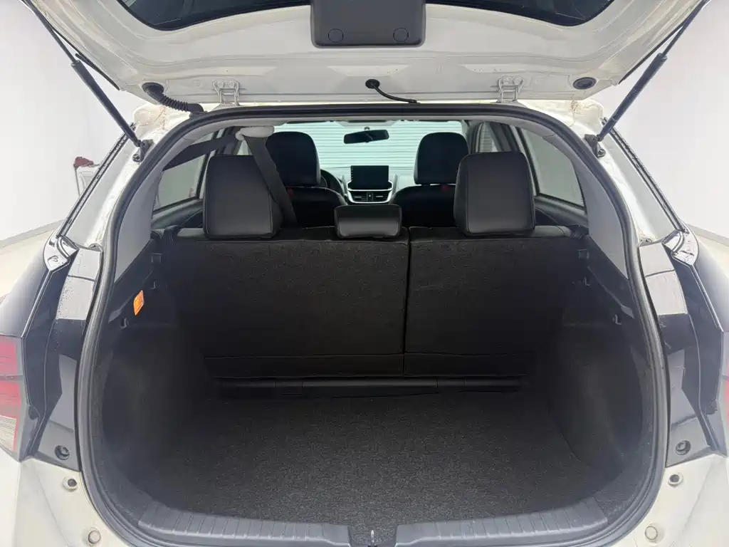 TOYOTA YARIS L ZHIXUAN