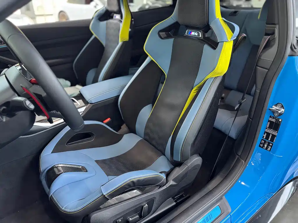 BMW M4 — миниатюра 10