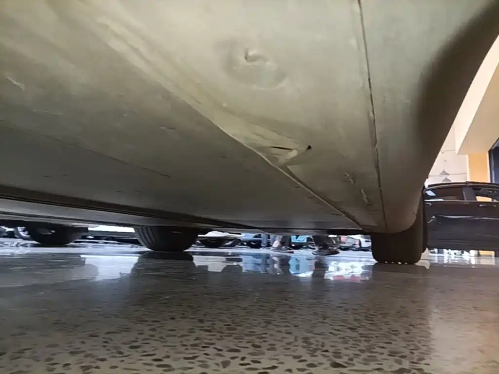 Tesla Model Y — миниатюра 21