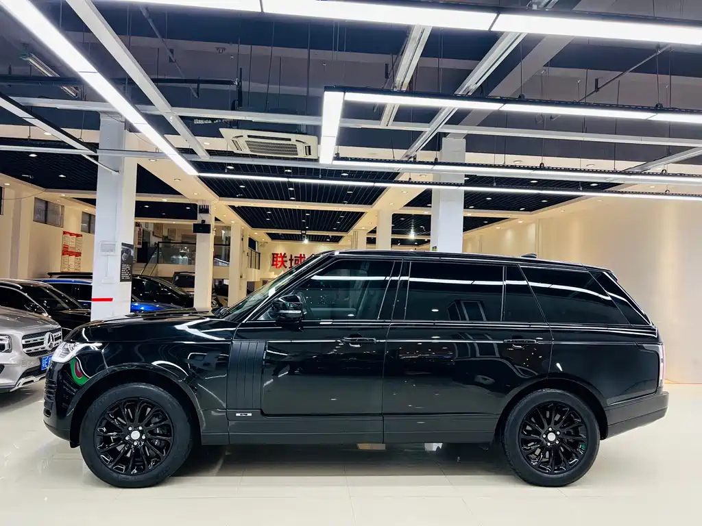 Land Rover Range Rover 2018 3.0 SC V6 Vogue Long Wheelbase
