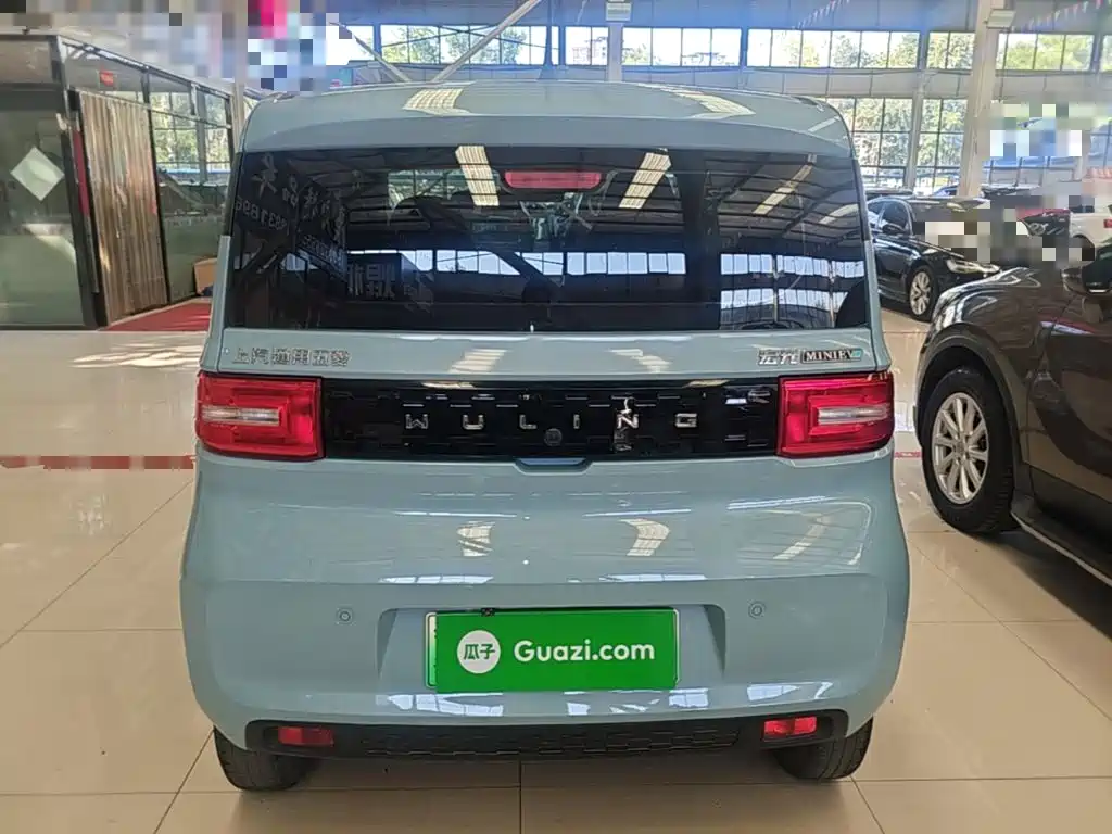 Wuling MINIEV — миниатюра 6