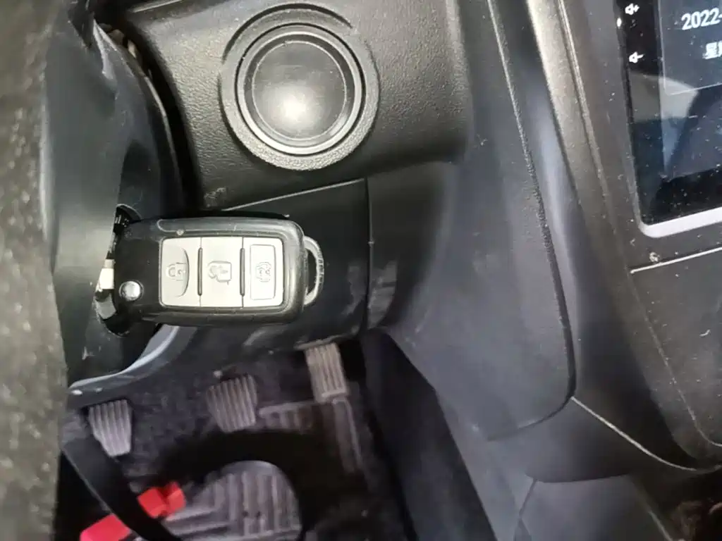 Dongfeng 380 2022 1.5L 7 мест