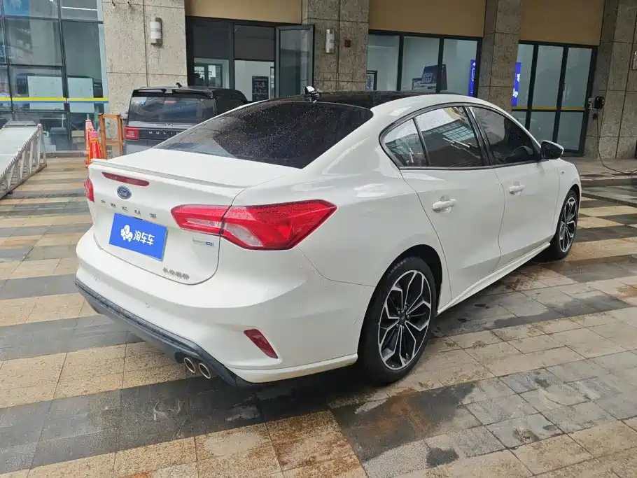 Ford Focus — миниатюра 3