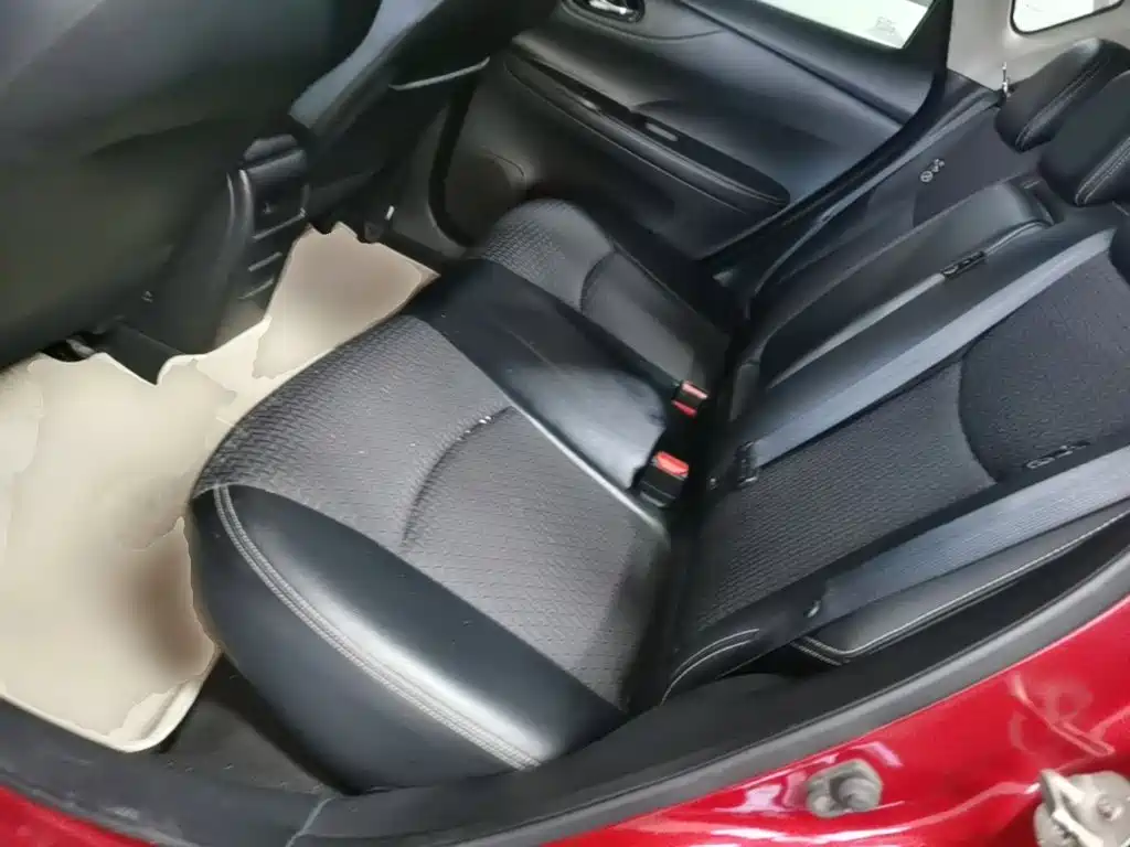 Nissan Tiida — миниатюра 17