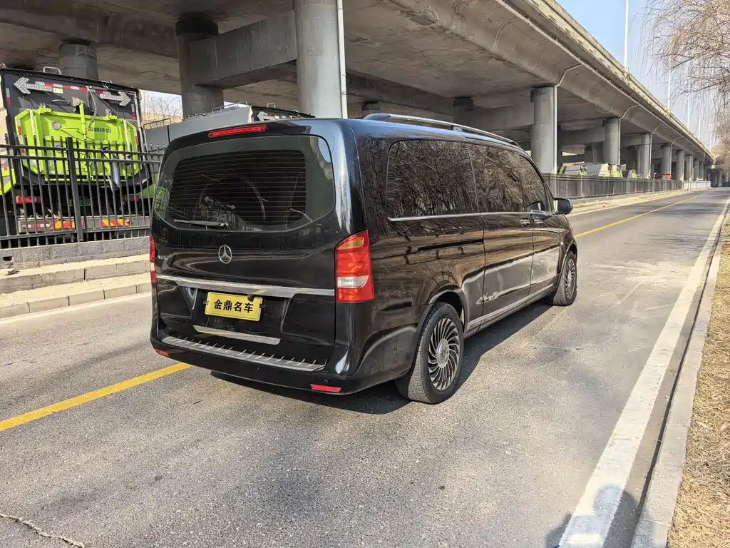 MERCEDES-BENZ VITO