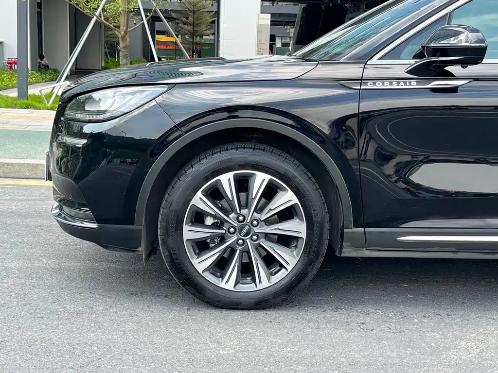 Lincoln Corsair — миниатюра 8